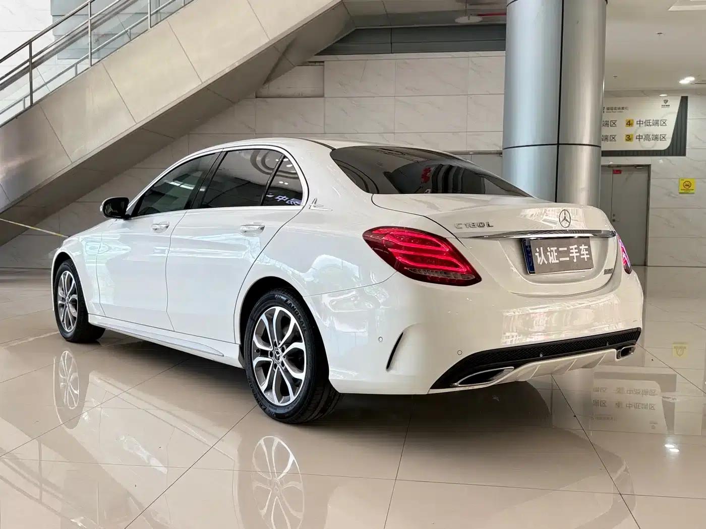 2017 Mercedes-Benz C-Class Facelift C 180 L Fashion Sport Edition — миниатюра 6