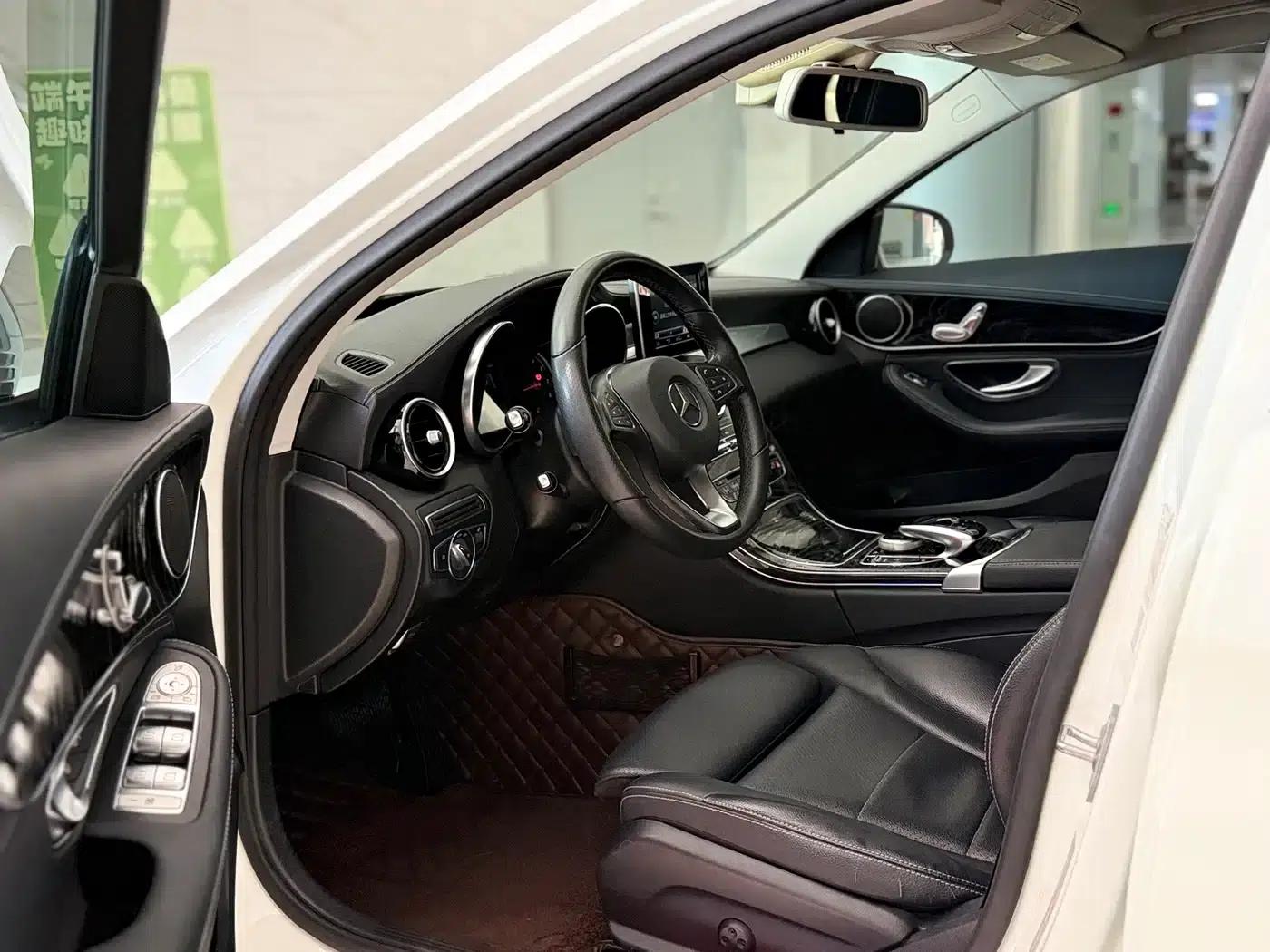 2017 Mercedes-Benz C-Class Facelift C 180 L Fashion Sport Edition — миниатюра 8