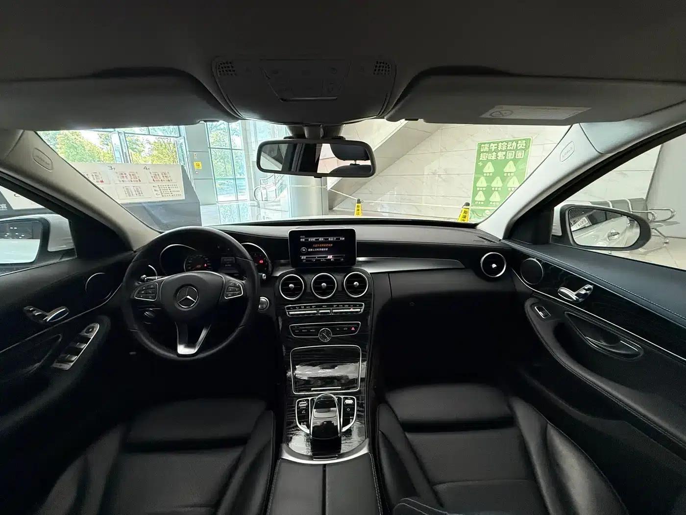 2017 Mercedes-Benz C-Class Facelift C 180 L Fashion Sport Edition — миниатюра 10