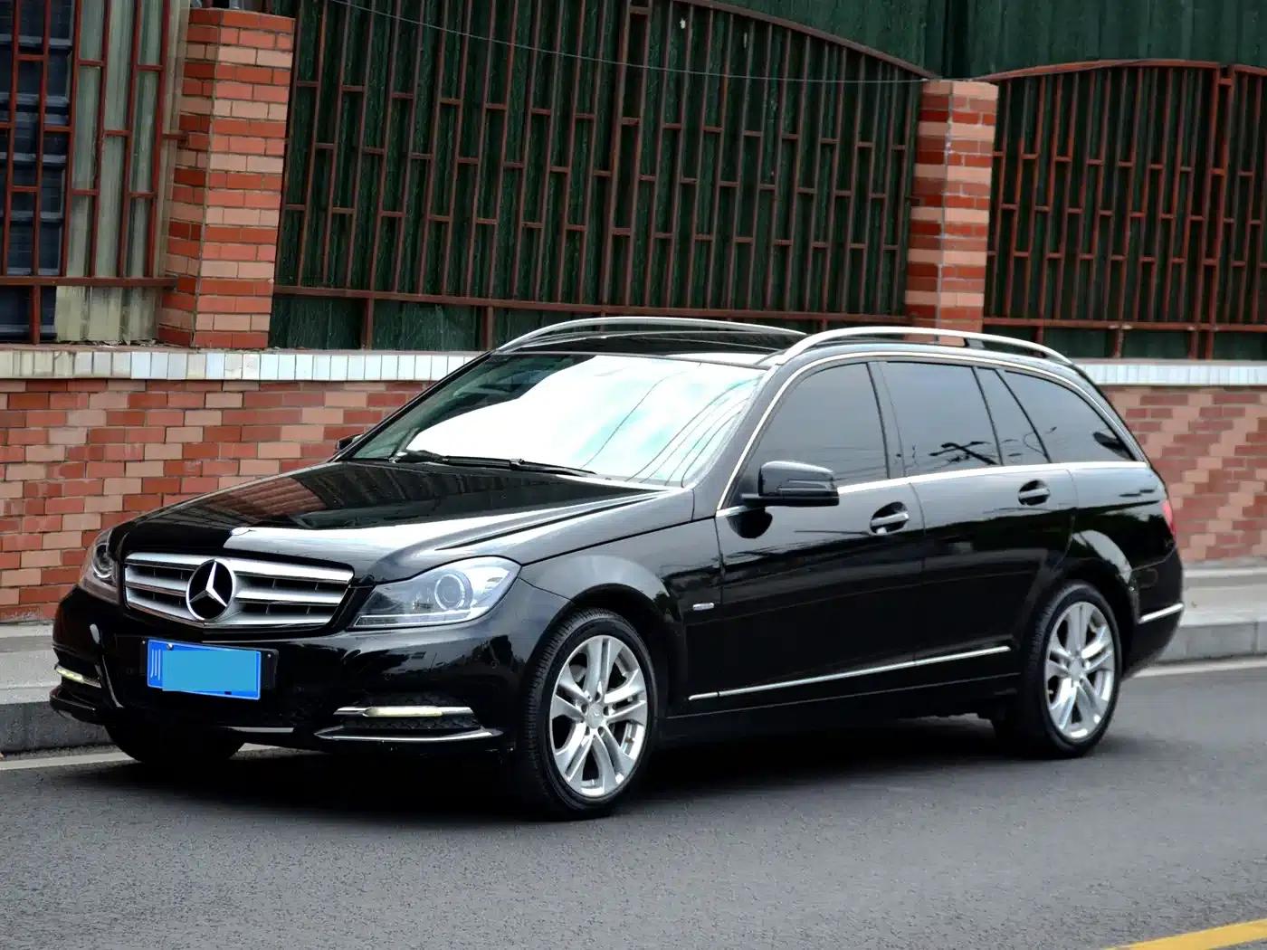 Imported Mercedes-Benz C-Class 2011 C 200 Fashion Touring Edition — миниатюра 1