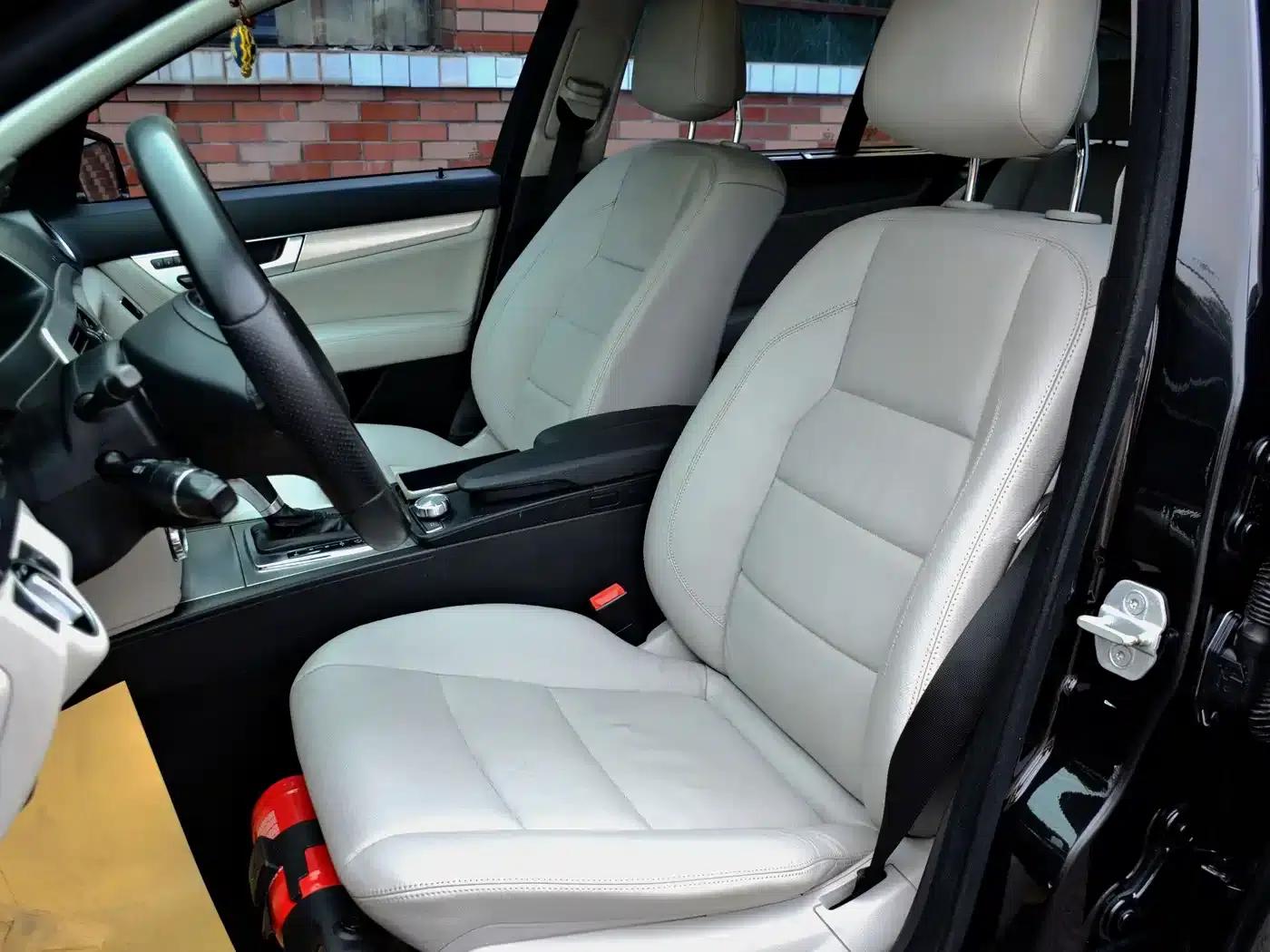 Imported Mercedes-Benz C-Class 2011 C 200 Fashion Touring Edition — миниатюра 13