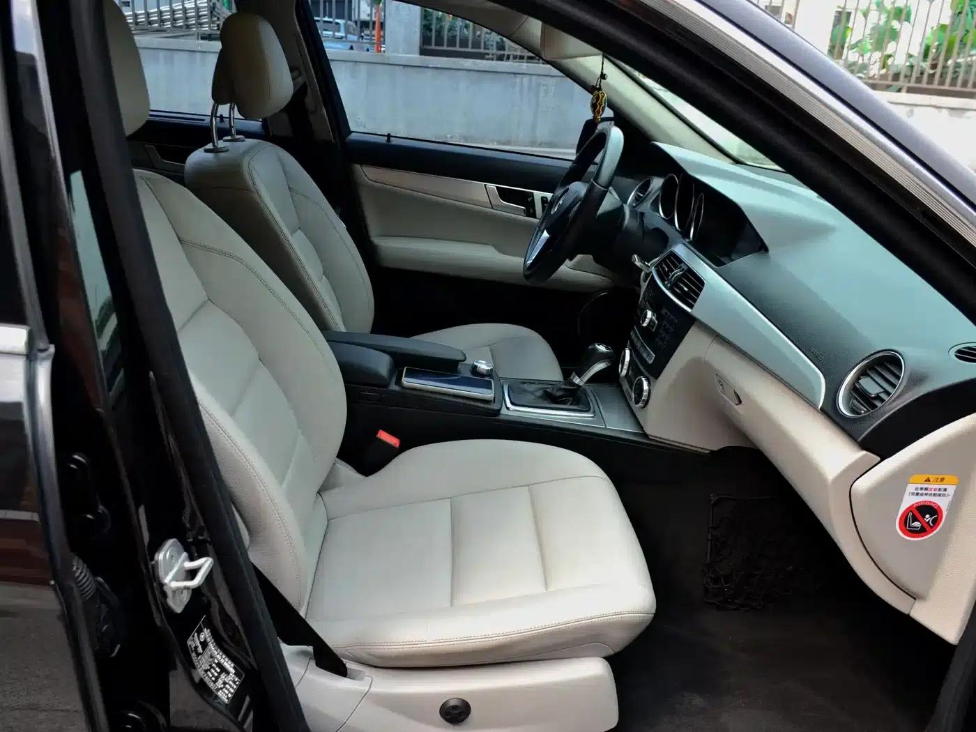 Imported Mercedes-Benz C-Class 2011 C 200 Fashion Touring Edition — миниатюра 14