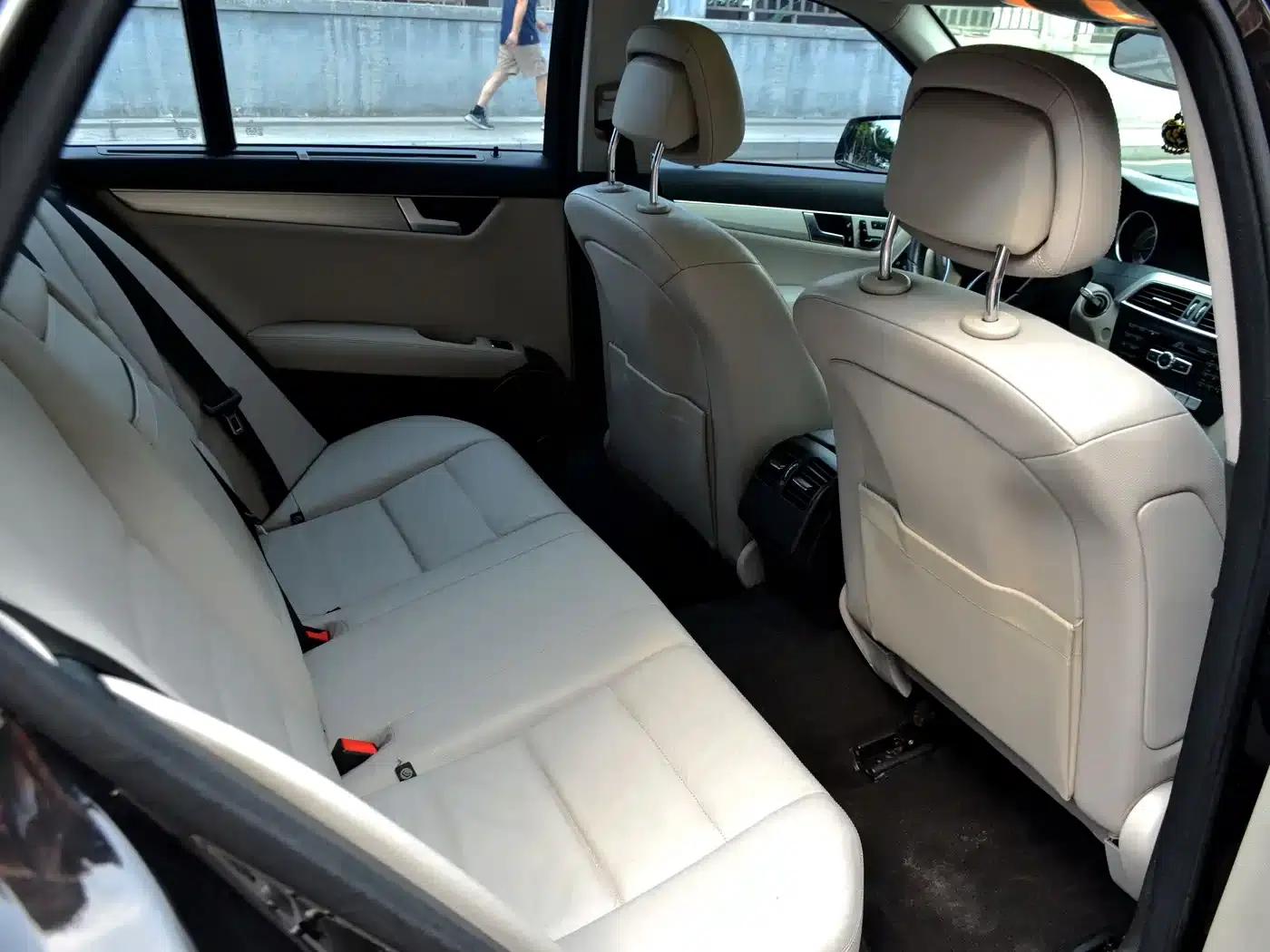 Imported Mercedes-Benz C-Class 2011 C 200 Fashion Touring Edition — миниатюра 16