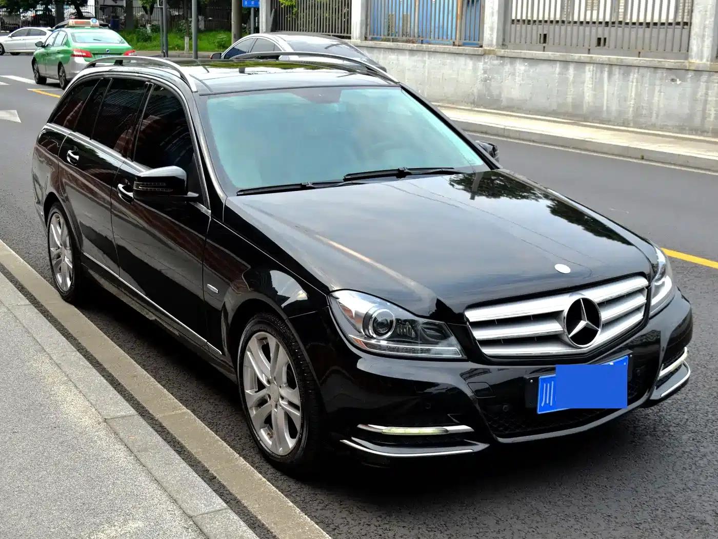 Imported Mercedes-Benz C-Class 2011 C 200 Fashion Touring Edition — миниатюра 7