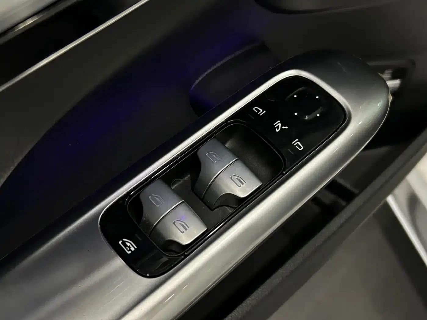 Mercedes-Benz C-Class PHEV 2023 C 350 eL — миниатюра 27