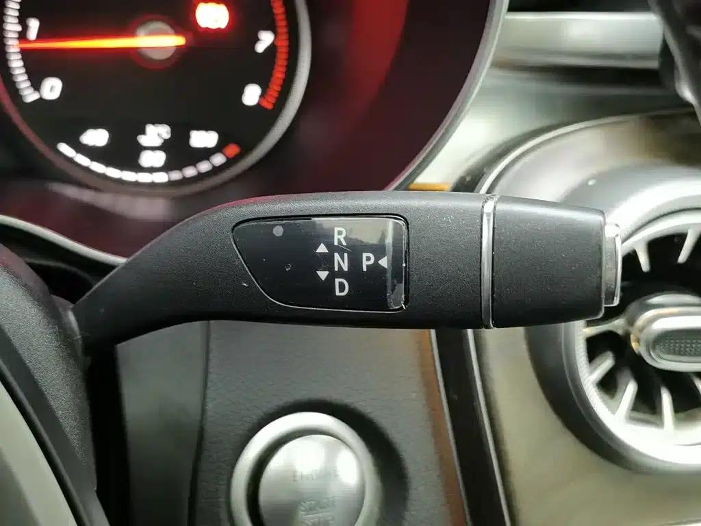 2016 Mercedes-Benz GLC 300 4MATIC Dynamic — миниатюра 13