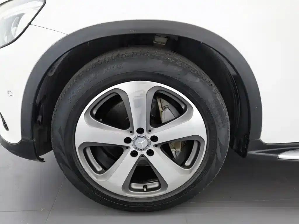 2016 Mercedes-Benz GLC 300 4MATIC Dynamic — миниатюра 17