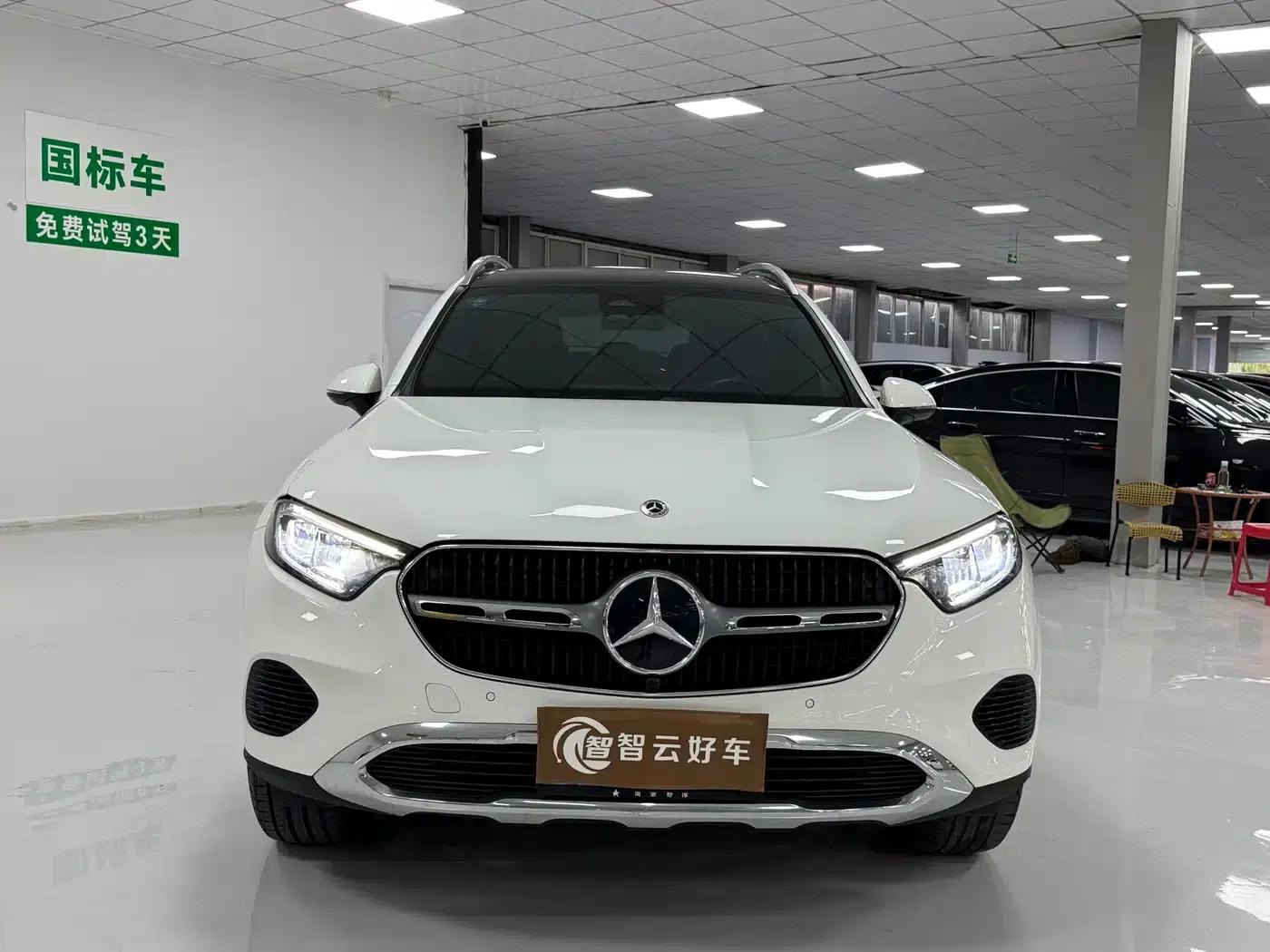 2023 Mercedes-Benz GLC 260 L 4MATIC Dynamic 5-seater — миниатюра 2
