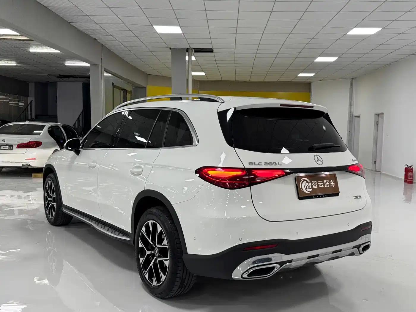 2023 Mercedes-Benz GLC 260 L 4MATIC Dynamic 5-seater — миниатюра 7