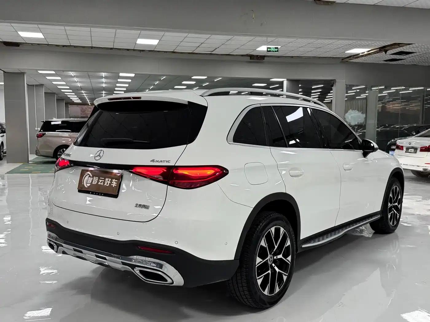 2023 Mercedes-Benz GLC 260 L 4MATIC Dynamic 5-seater — миниатюра 9