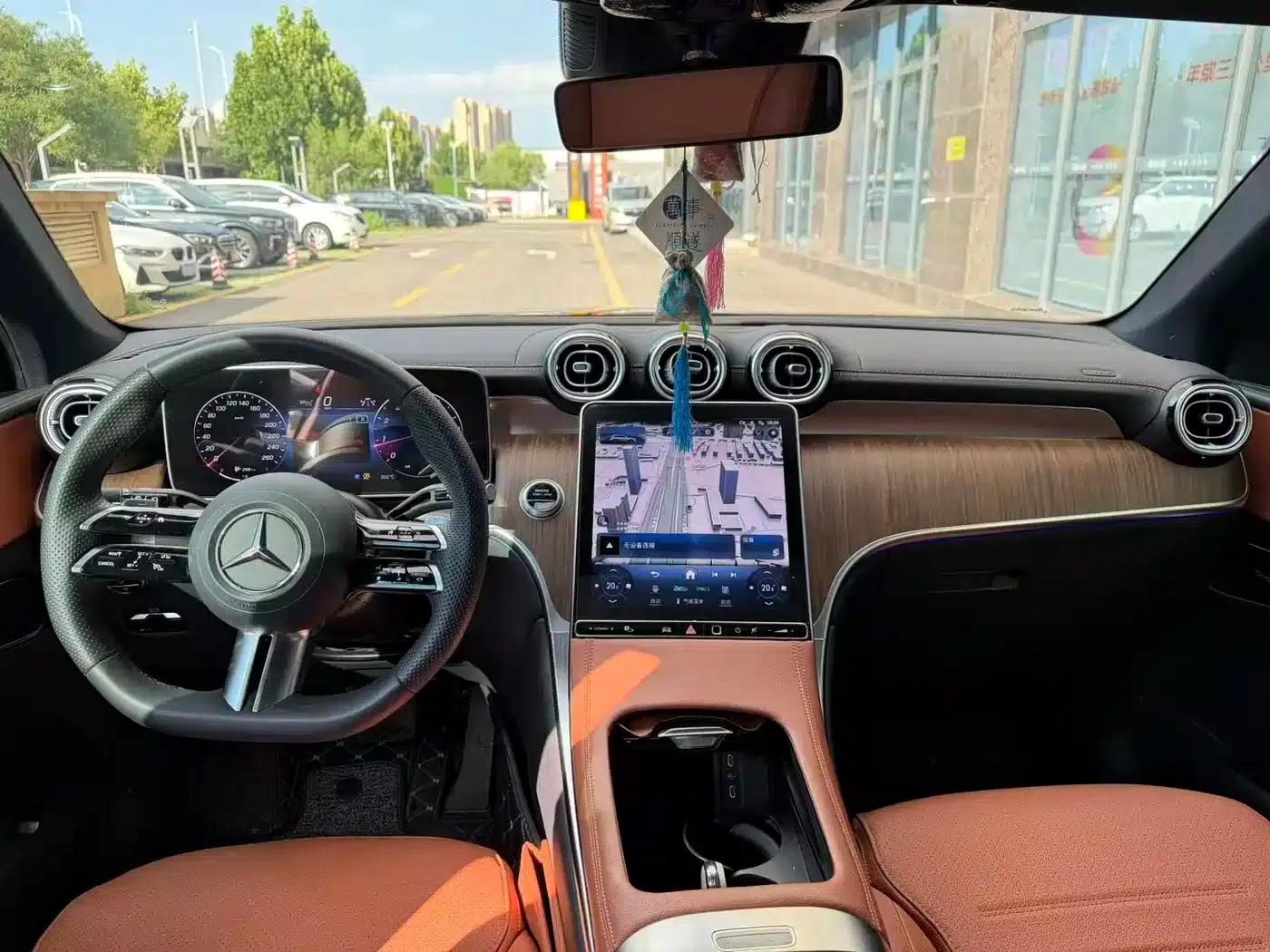 2024 Mercedes-Benz GLC 300 L 4MATIC Dynamic 5-seater — миниатюра 5