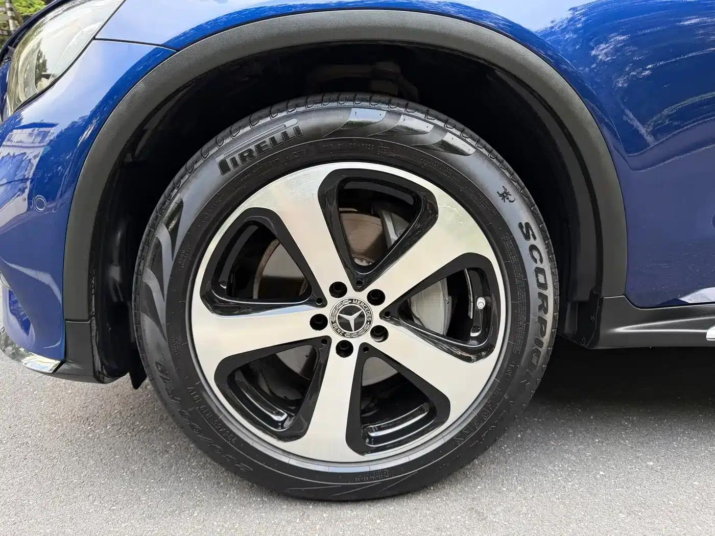 2019 Mercedes-Benz GLC 260 4MATIC Dynamic — миниатюра 22