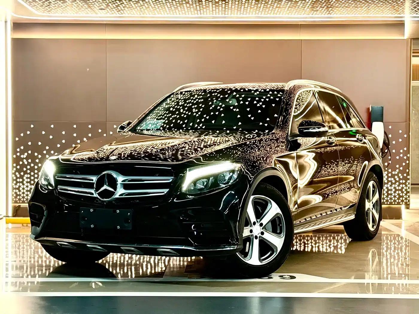 2017 Mercedes-Benz GLC 300 4MATIC Dynamic — миниатюра 1