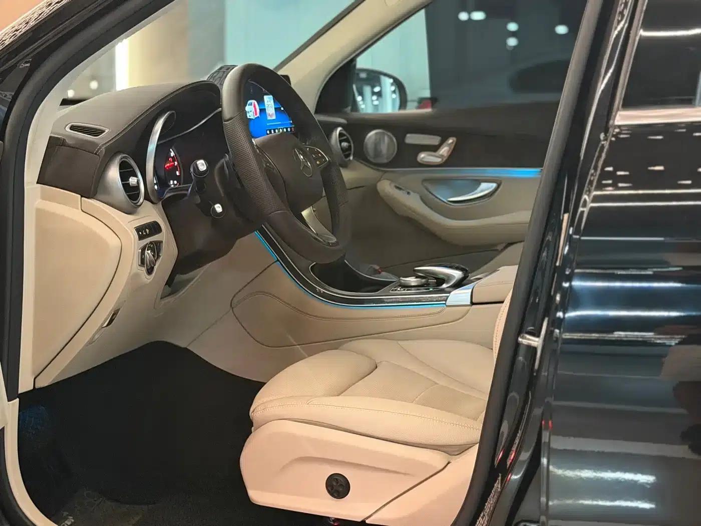 2017 Mercedes-Benz GLC 300 4MATIC Dynamic — миниатюра 11