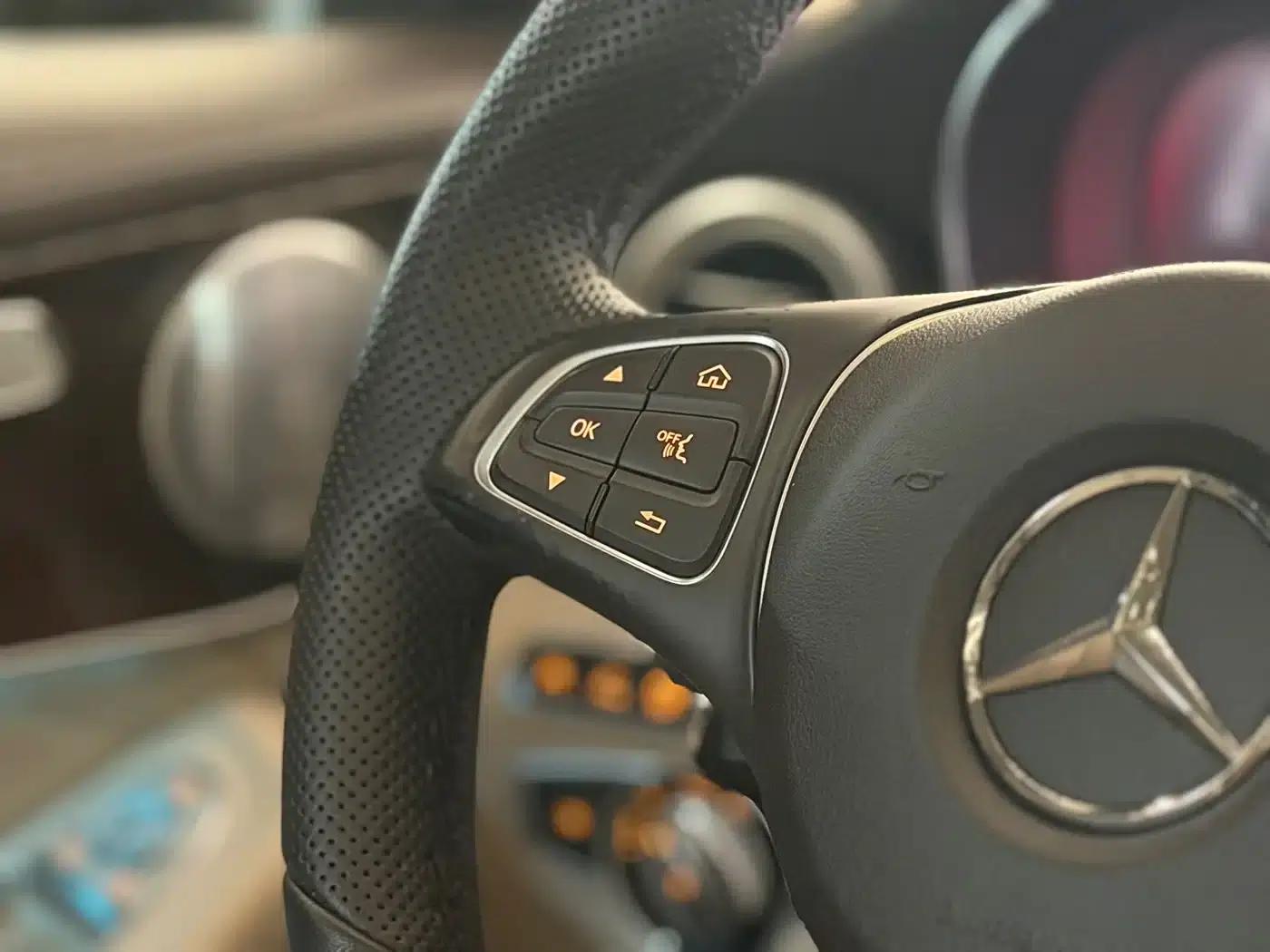 2017 Mercedes-Benz GLC 300 4MATIC Dynamic — миниатюра 17