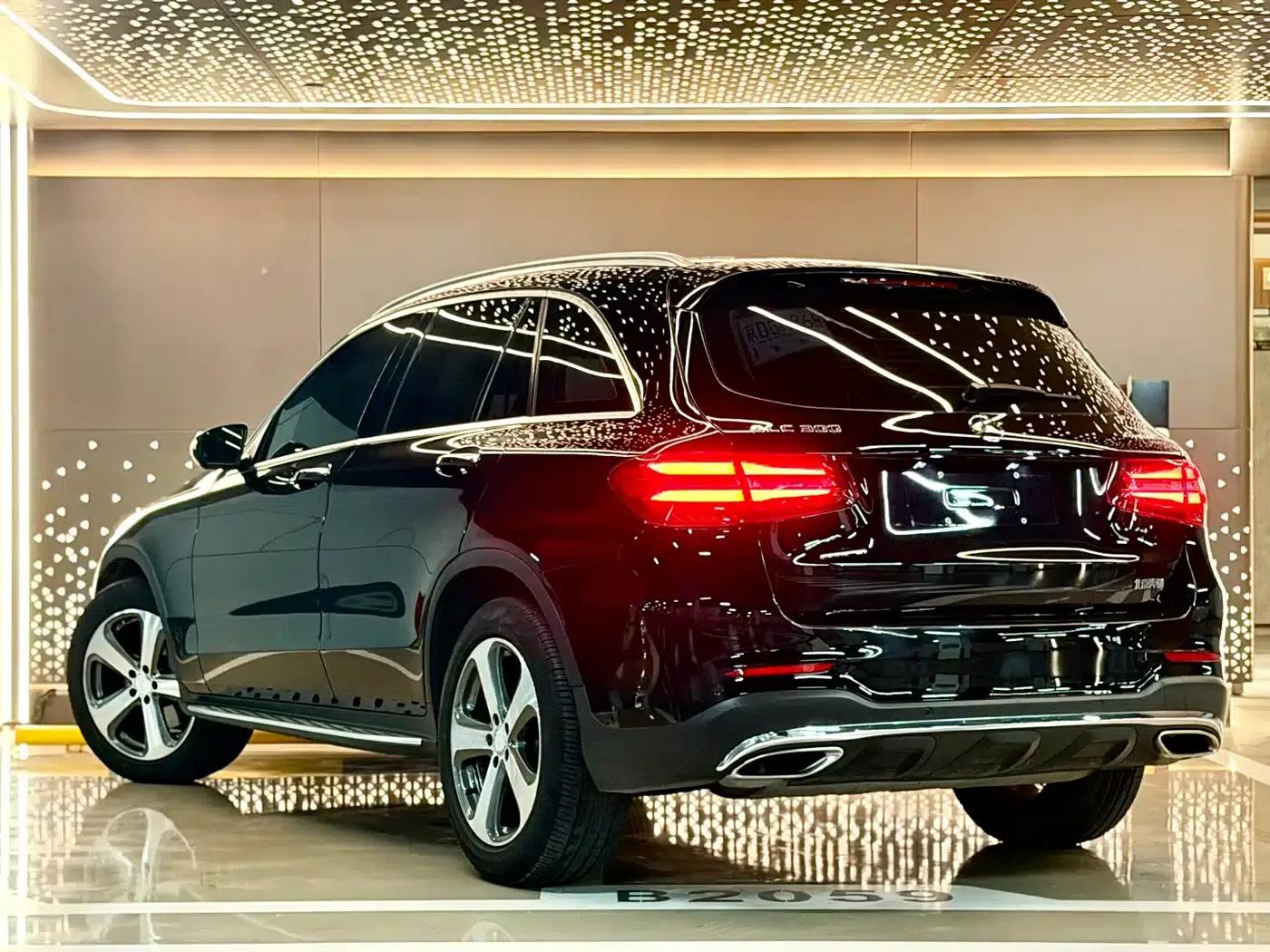 2017 Mercedes-Benz GLC 300 4MATIC Dynamic — миниатюра 5