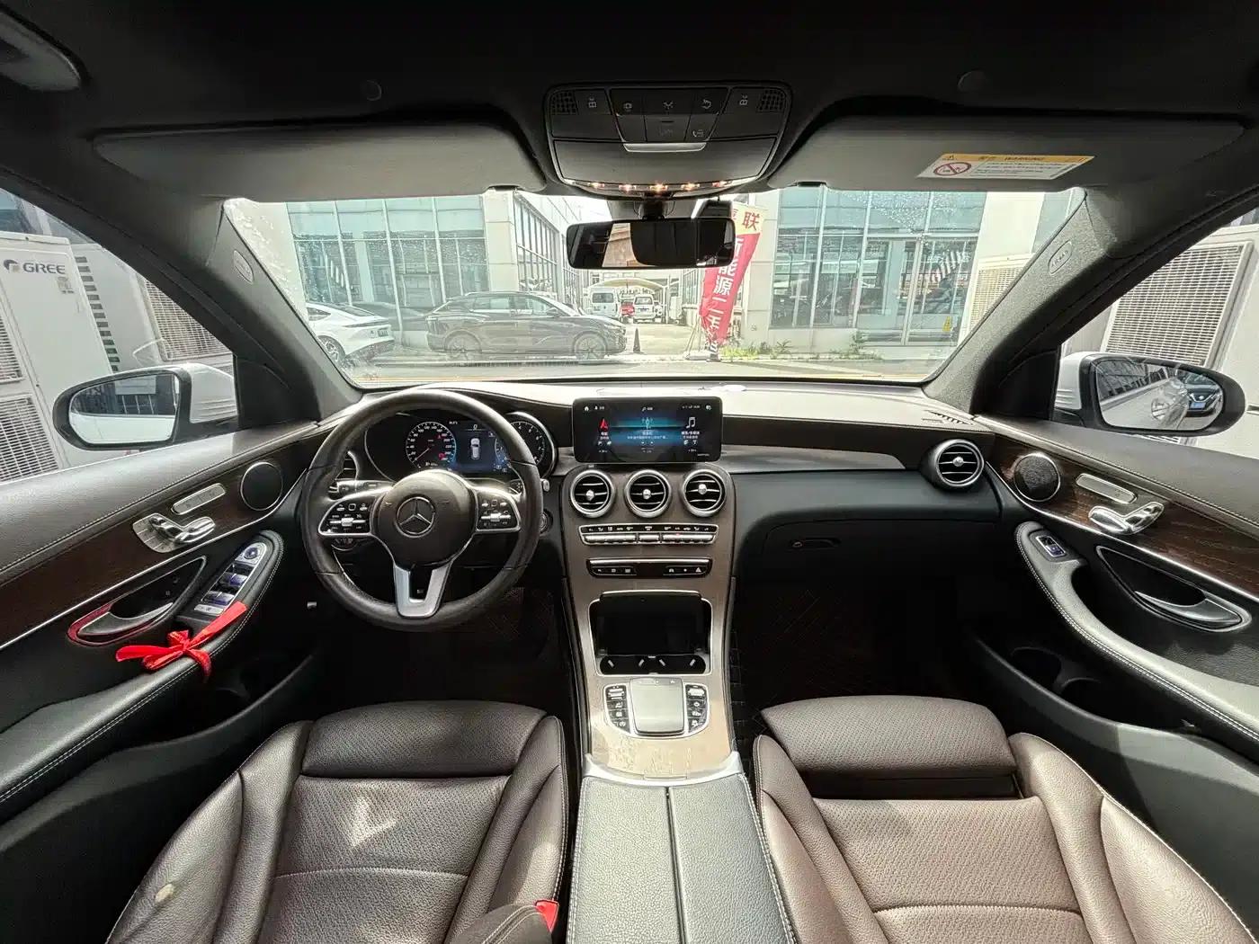 2021 Mercedes-Benz GLC 260 L 4MATIC Luxury — миниатюра 3