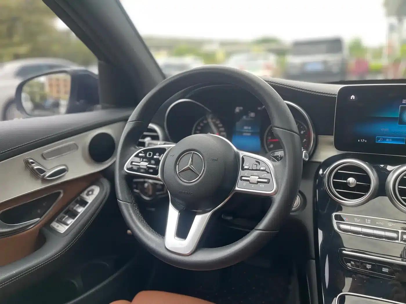 2020 Mercedes-Benz GLC 260 L 4MATIC Dynamic — миниатюра 17