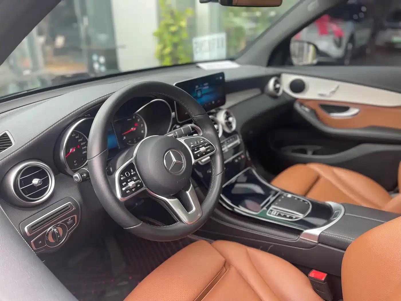 2020 Mercedes-Benz GLC 260 L 4MATIC Dynamic — миниатюра 10