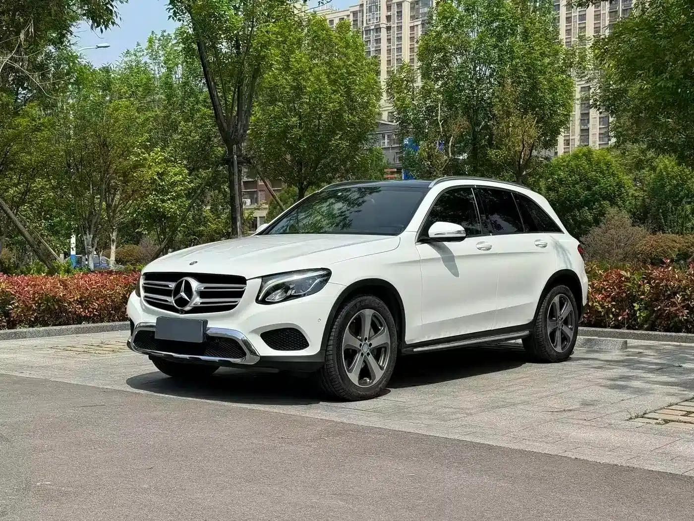 2016 Mercedes-Benz GLC 260 4MATIC Luxury — миниатюра 1