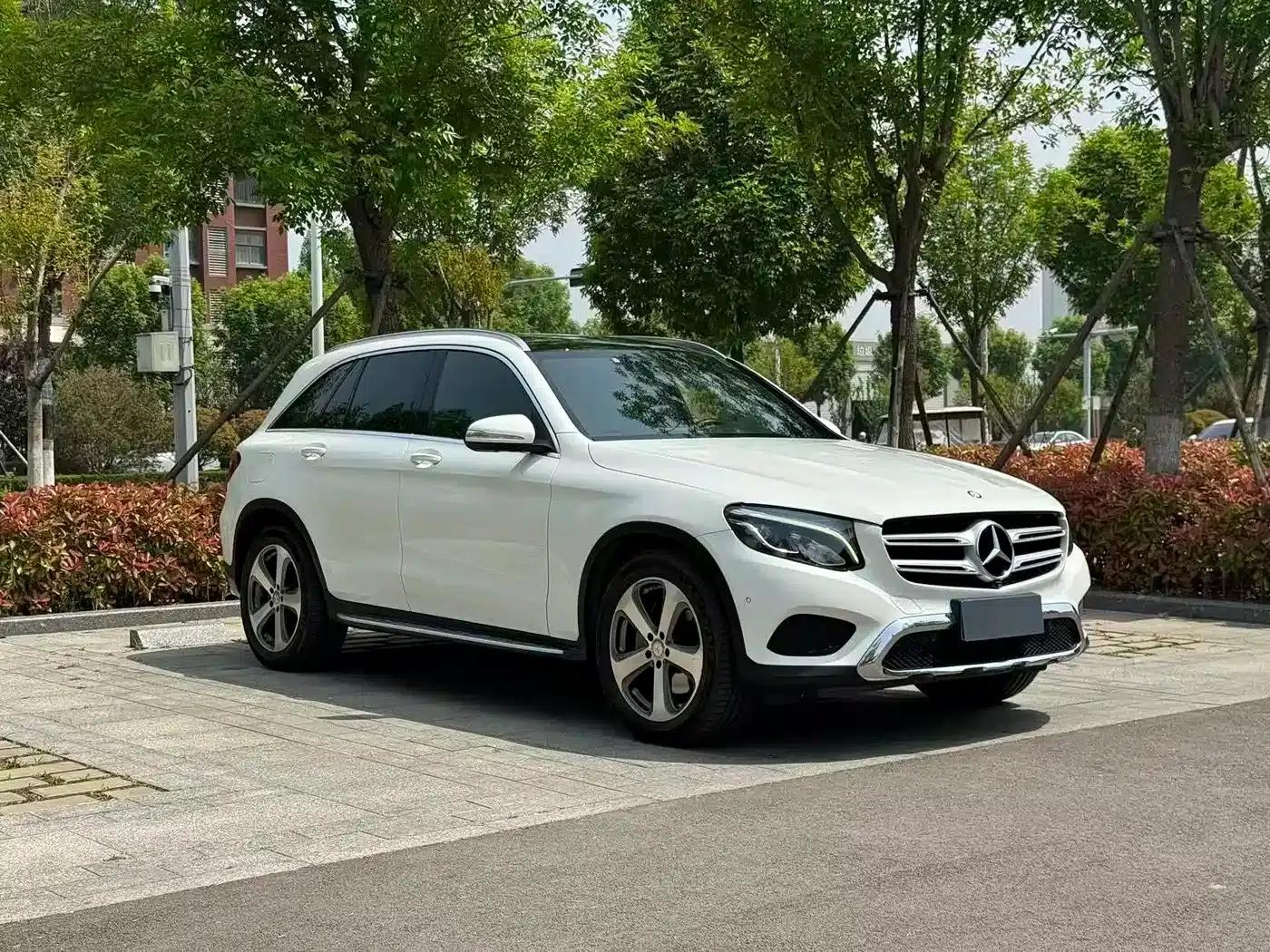 2016 Mercedes-Benz GLC 260 4MATIC Luxury — миниатюра 3