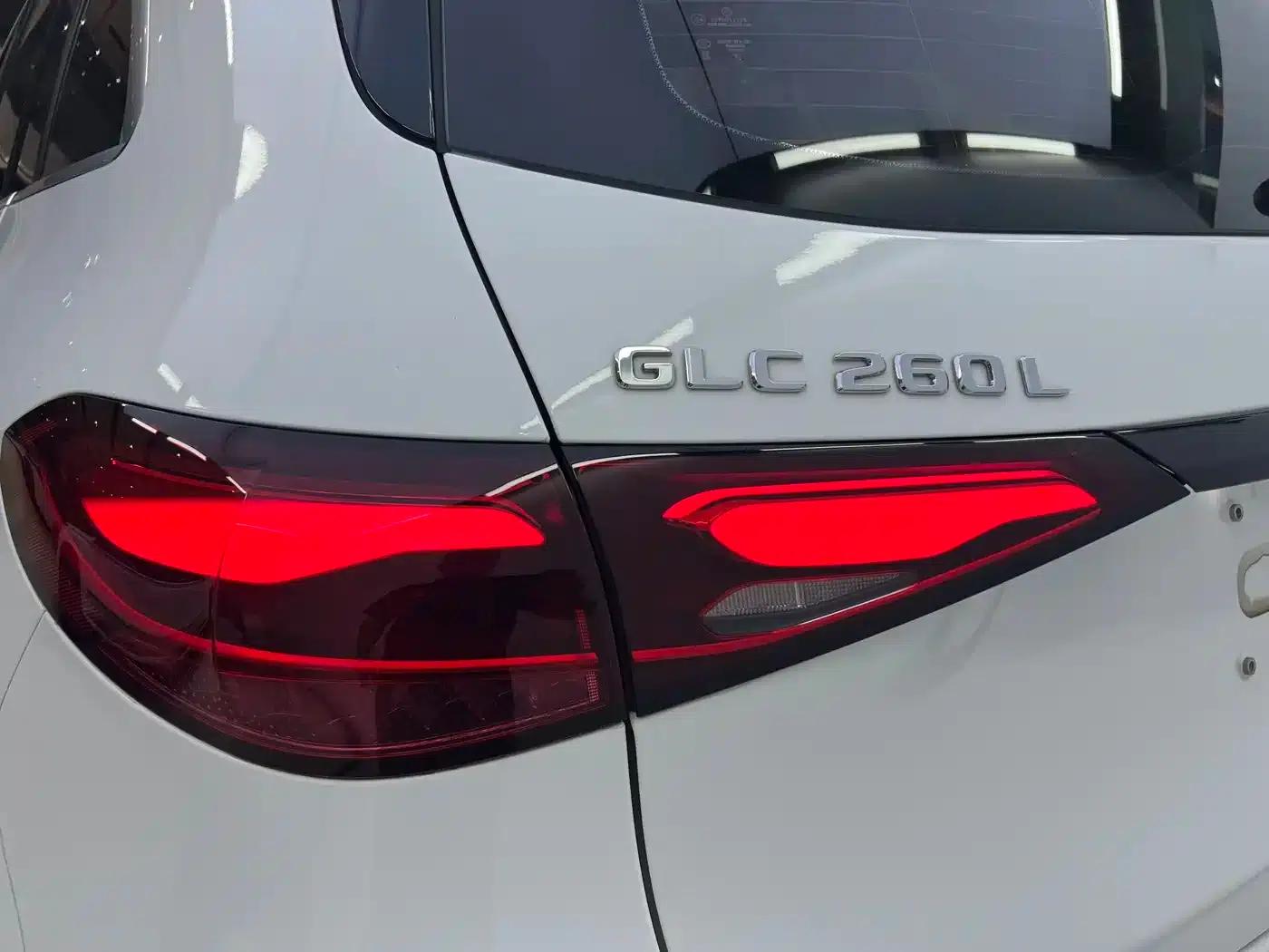 2023 Mercedes-Benz GLC 260 L 4MATIC Luxury 7-seater — миниатюра 12