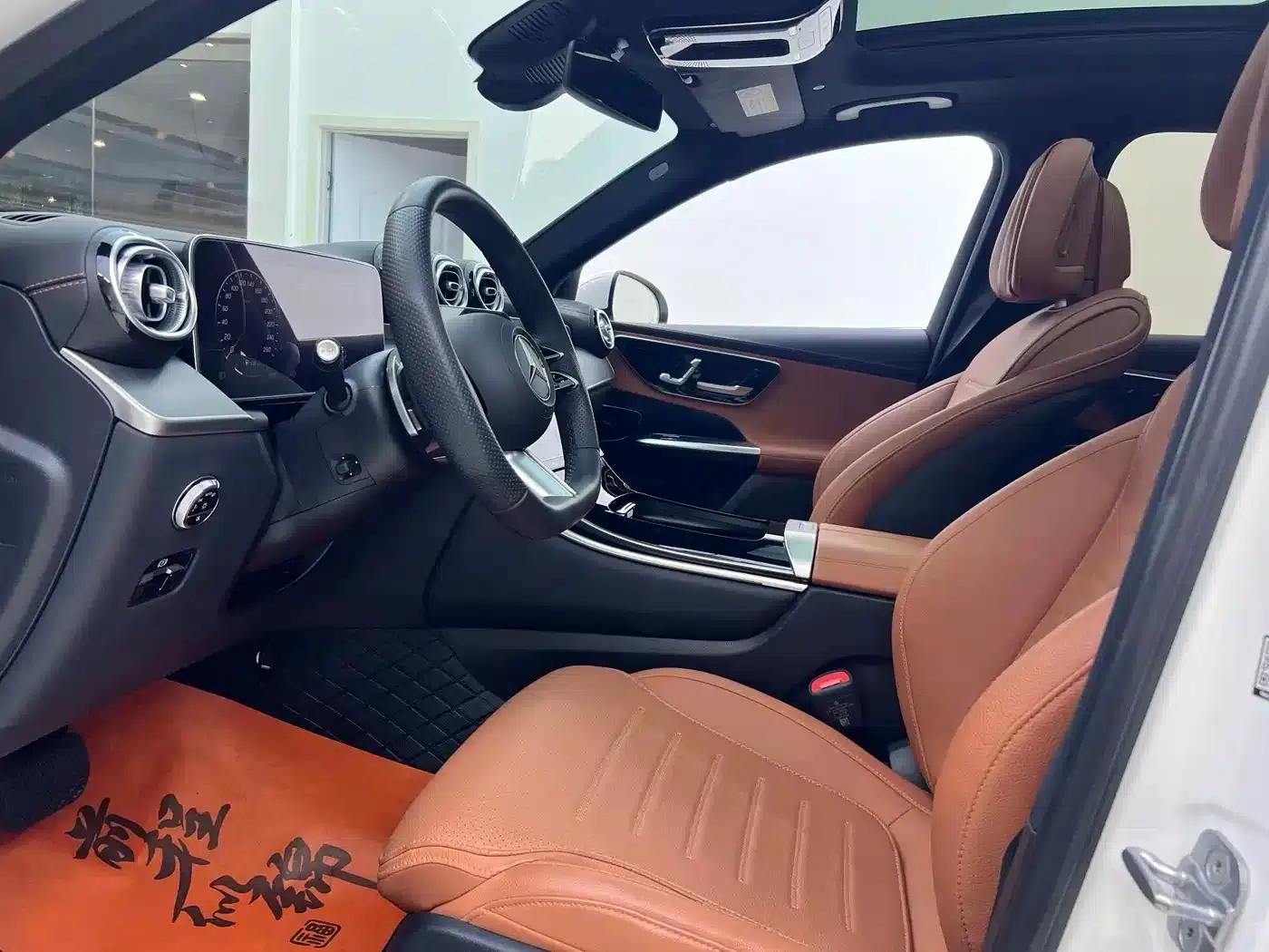 2023 Mercedes-Benz GLC 260 L 4MATIC Luxury 7-seater — миниатюра 7