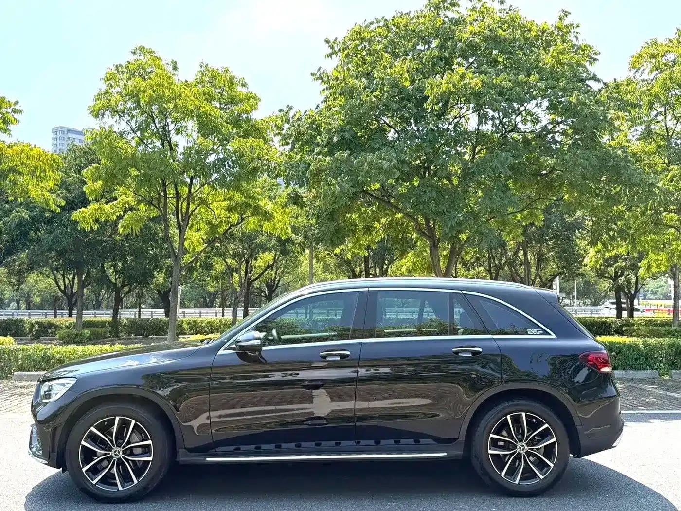2020 Mercedes-Benz GLC Facelift: GLC 260 L 4MATIC Luxury — миниатюра 9