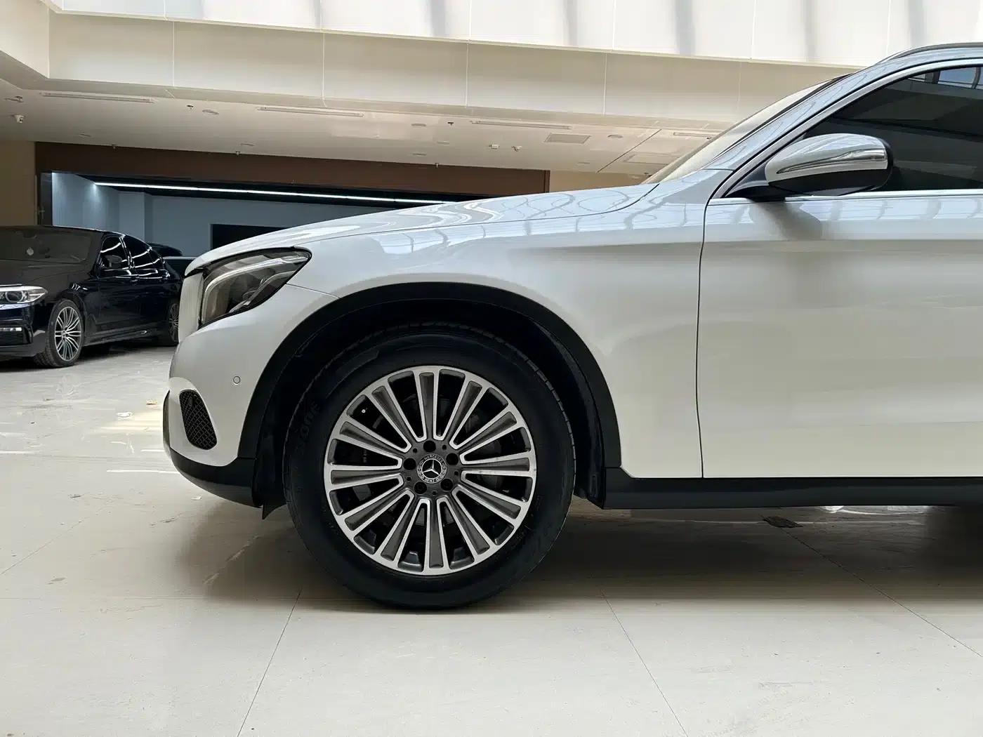 2017 Mercedes-Benz GLC 200 4MATIC — миниатюра 19