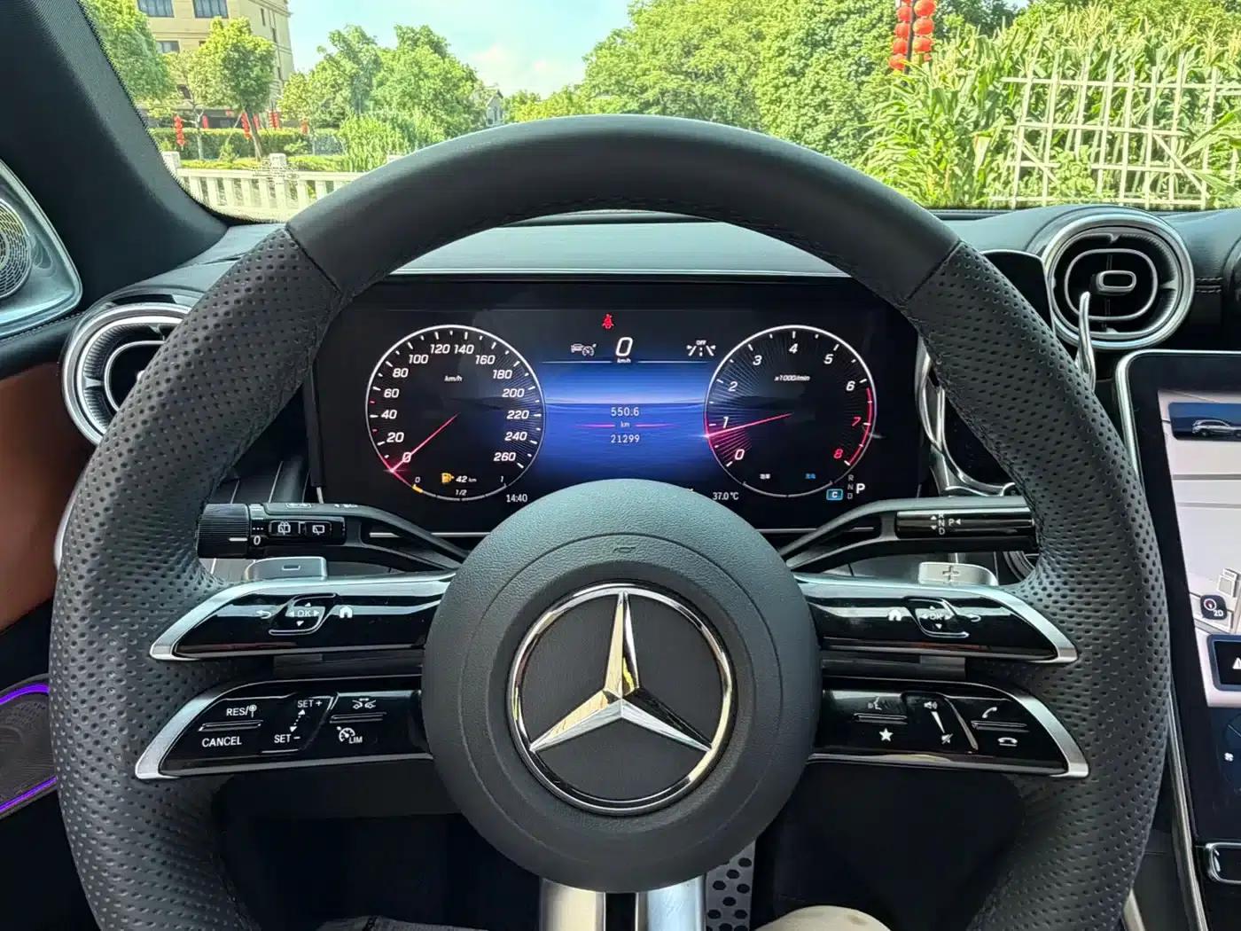 2024 Mercedes-Benz GLC 260 L 4MATIC Luxury 5-seater — миниатюра 18