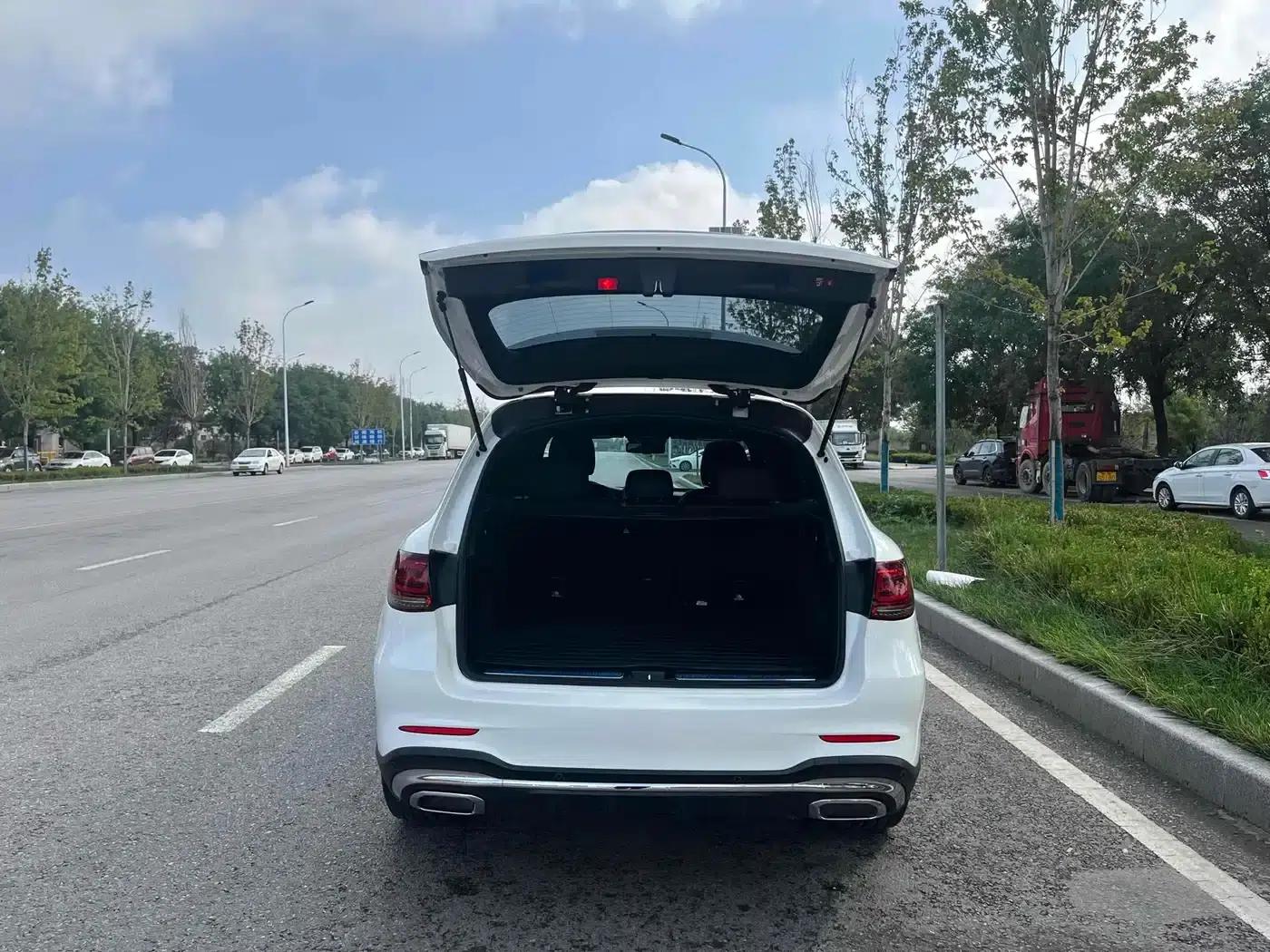 2022 Mercedes-Benz GLC 300 L 4MATIC Dynamic Edition — миниатюра 18