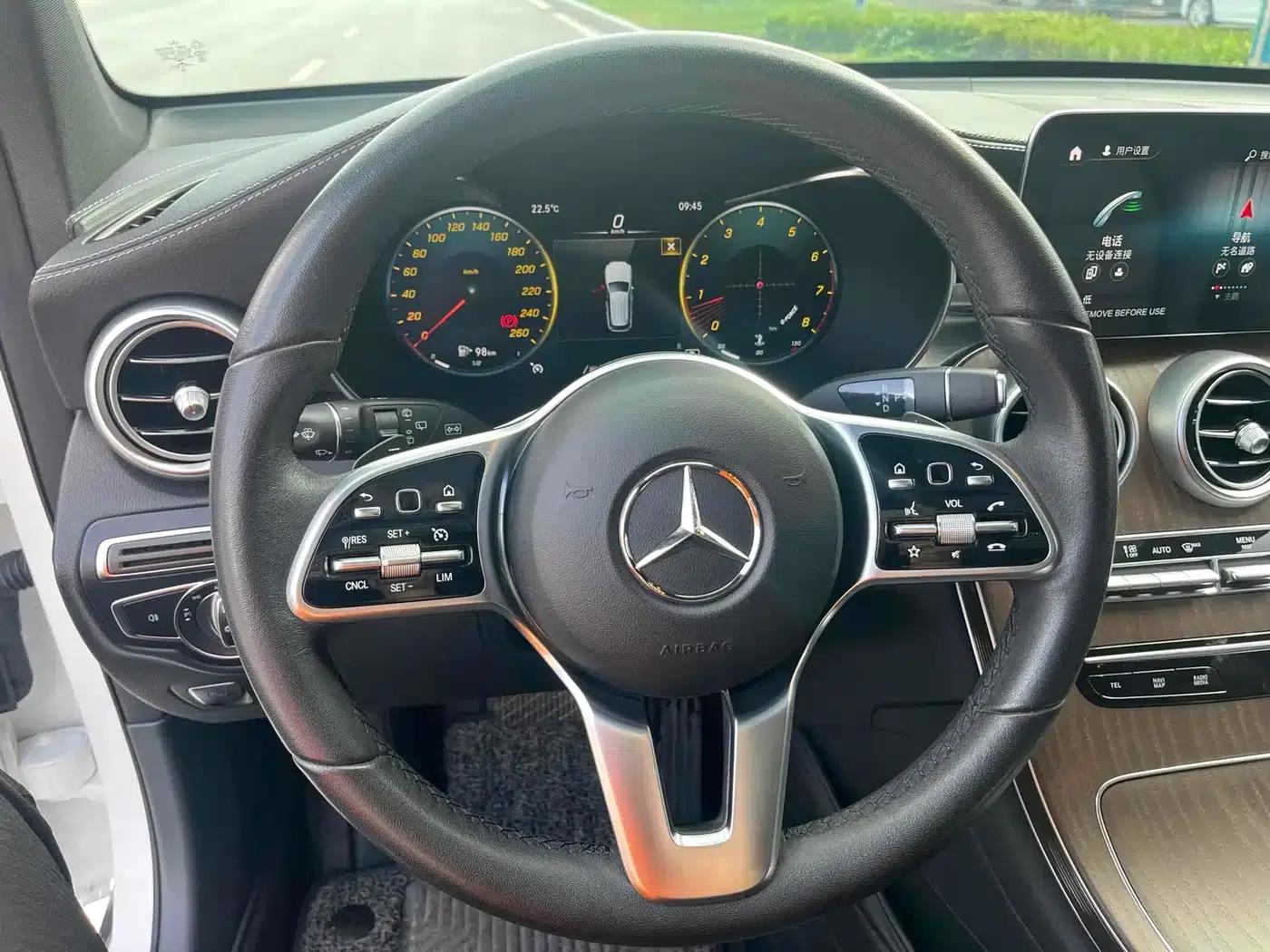 2022 Mercedes-Benz GLC 300 L 4MATIC Dynamic Edition — миниатюра 5