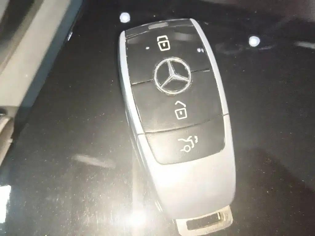 2017 Mercedes-Benz GLC 260 4MATIC Luxury — миниатюра 9