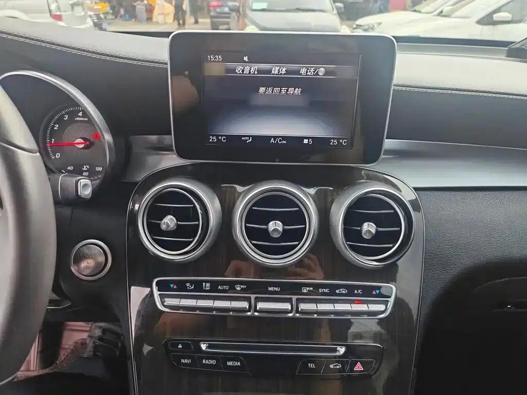 2017 Mercedes-Benz GLC 260 4MATIC Luxury — миниатюра 11