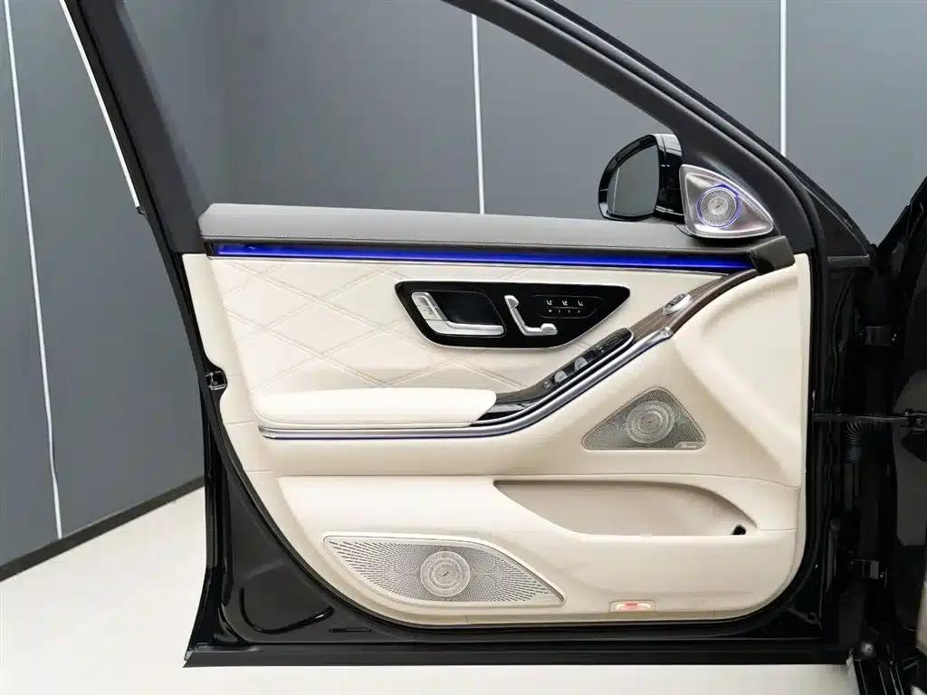 Maybach S-Class 2025 S 680 4MATIC — миниатюра 9
