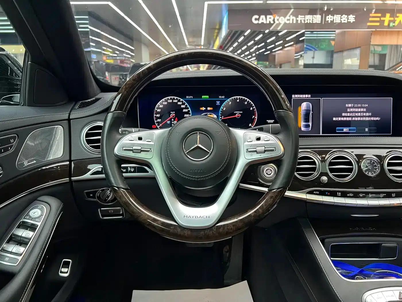 Maybach S-Class 2020 S 450 4MATIC Collector's Edition — миниатюра 11