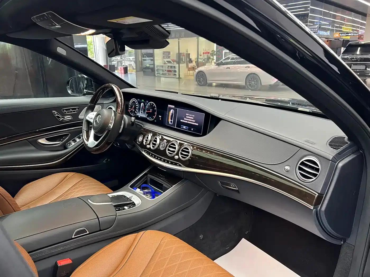 Maybach S-Class 2020 S 450 4MATIC Collector's Edition — миниатюра 17