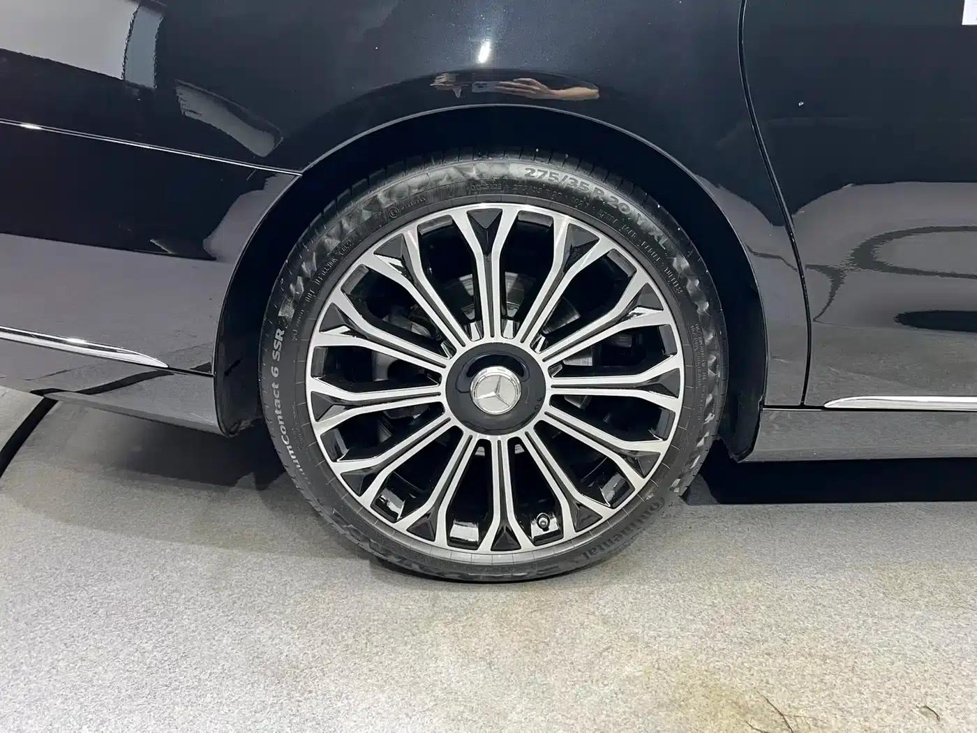 Maybach S-Class 2020 S 450 4MATIC Collector's Edition — миниатюра 25
