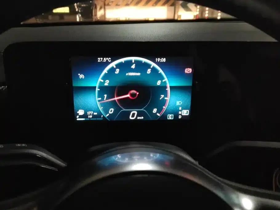 2019 Mercedes-Benz A-Class A 180 L Sport Sedan — миниатюра 13