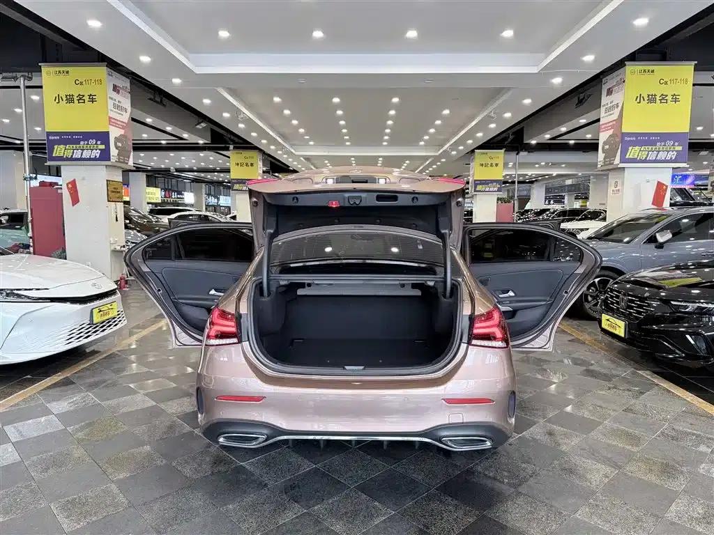 Mercedes-Benz A-Class 2020 A 200 L Sport Sedan — миниатюра 12