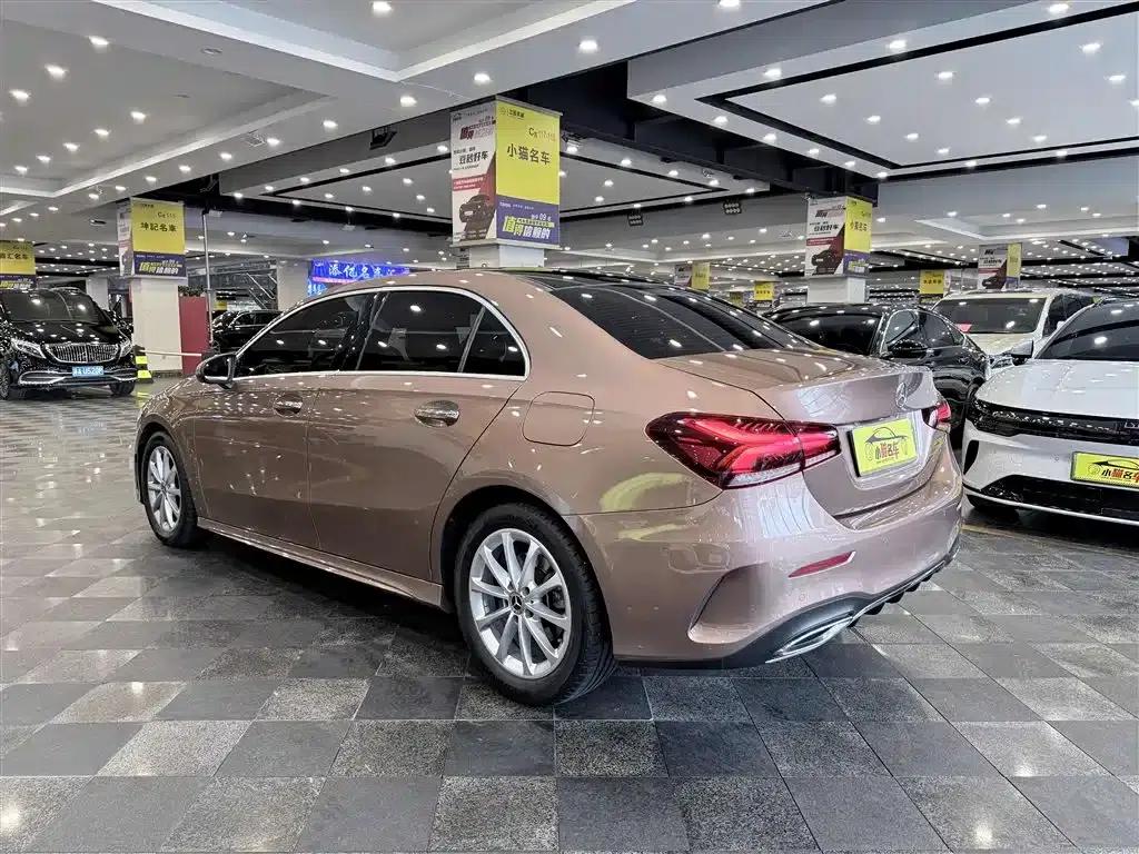 Mercedes-Benz A-Class 2020 A 200 L Sport Sedan — миниатюра 14