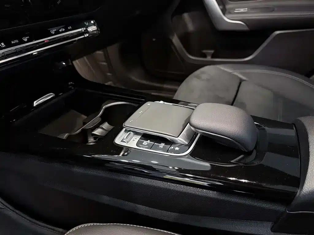 Mercedes-Benz A-Class 2020 A 200 L Sport Sedan — миниатюра 21