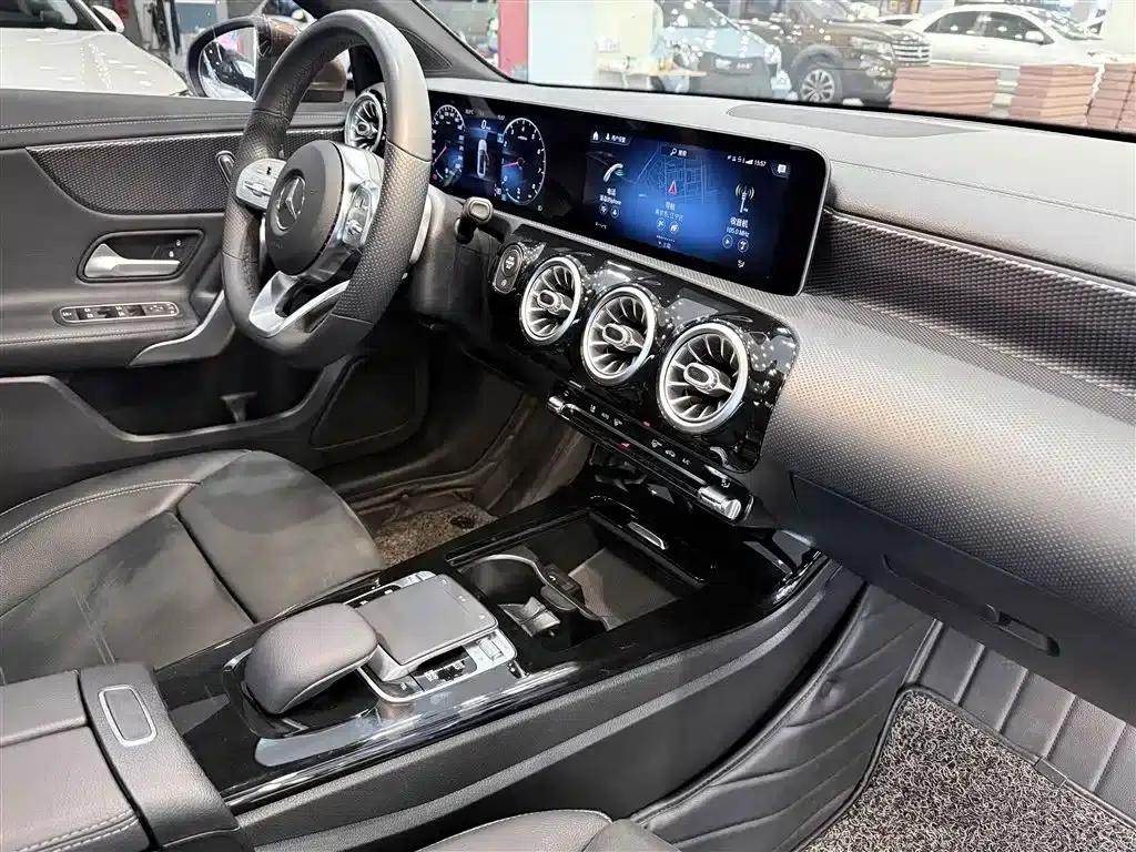 Mercedes-Benz A-Class 2020 A 200 L Sport Sedan — миниатюра 22