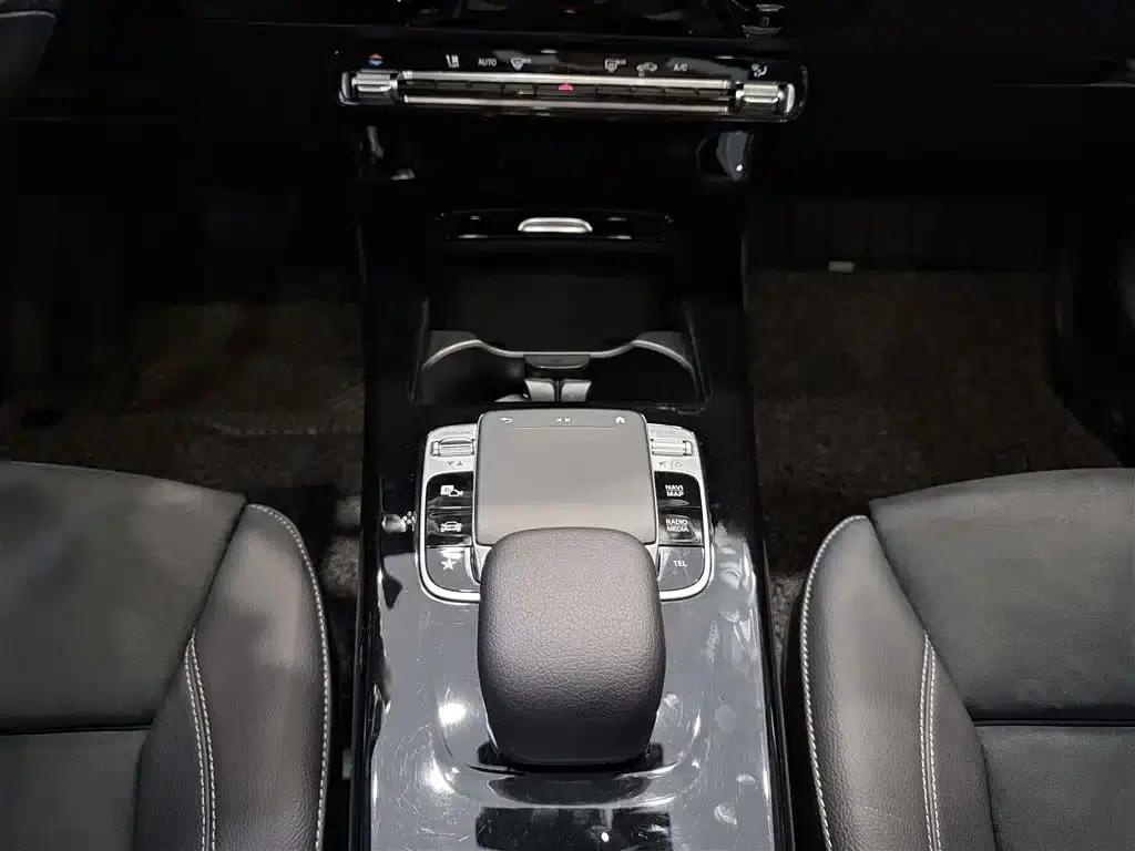 Mercedes-Benz A-Class 2020 A 200 L Sport Sedan — миниатюра 26