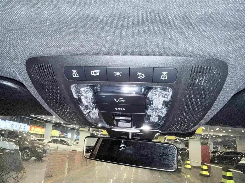 Mercedes-Benz A-Class 2020 A 200 L Sport Sedan — миниатюра 28