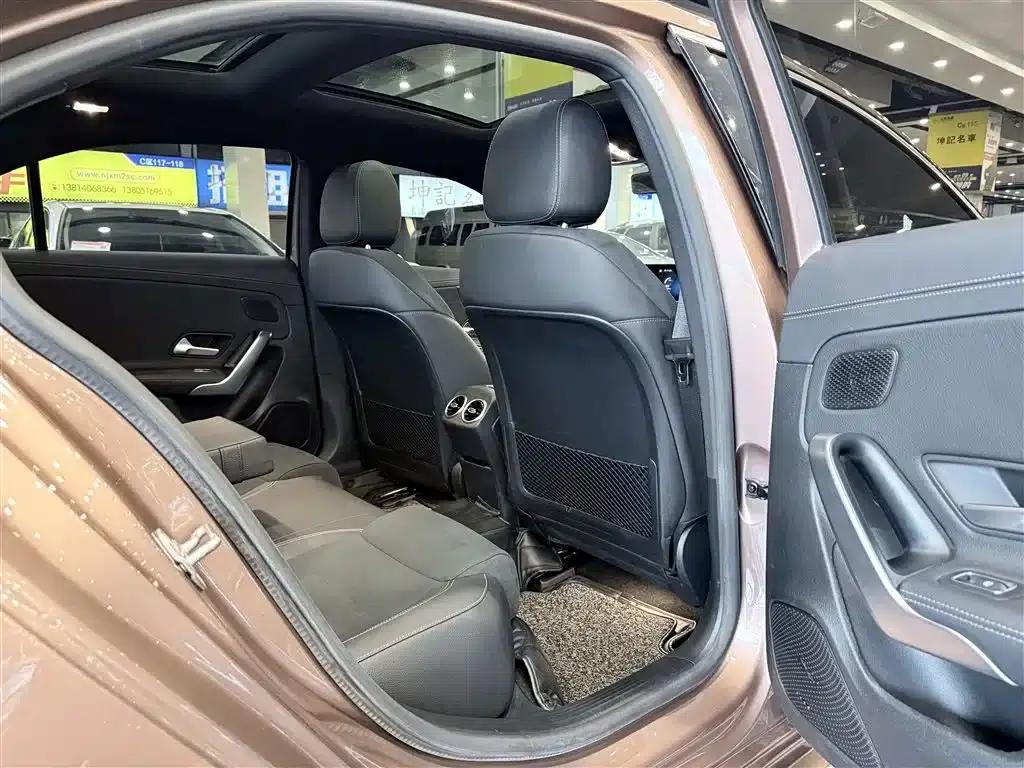 Mercedes-Benz A-Class 2020 A 200 L Sport Sedan — миниатюра 7