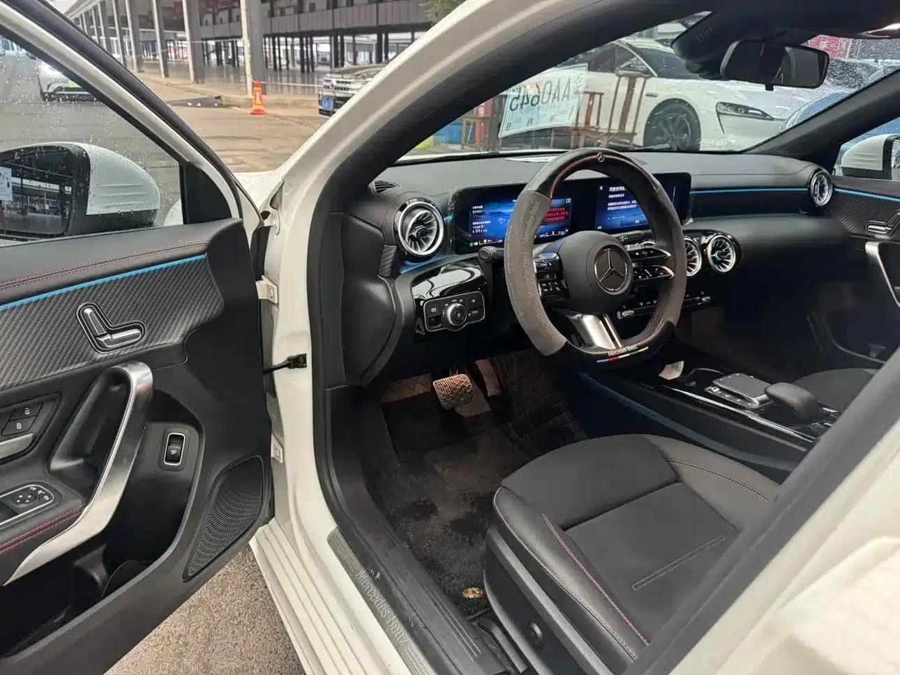 2023 Mercedes-Benz A-Class A 200 L Fashion Edition — миниатюра 4