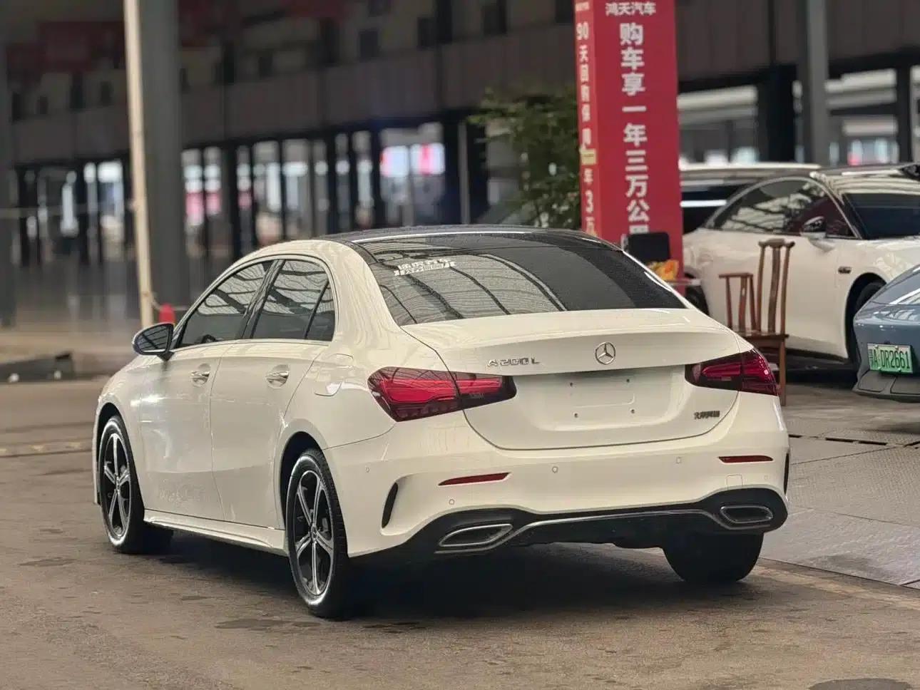2023 Mercedes-Benz A-Class A 200 L Fashion Edition — миниатюра 10