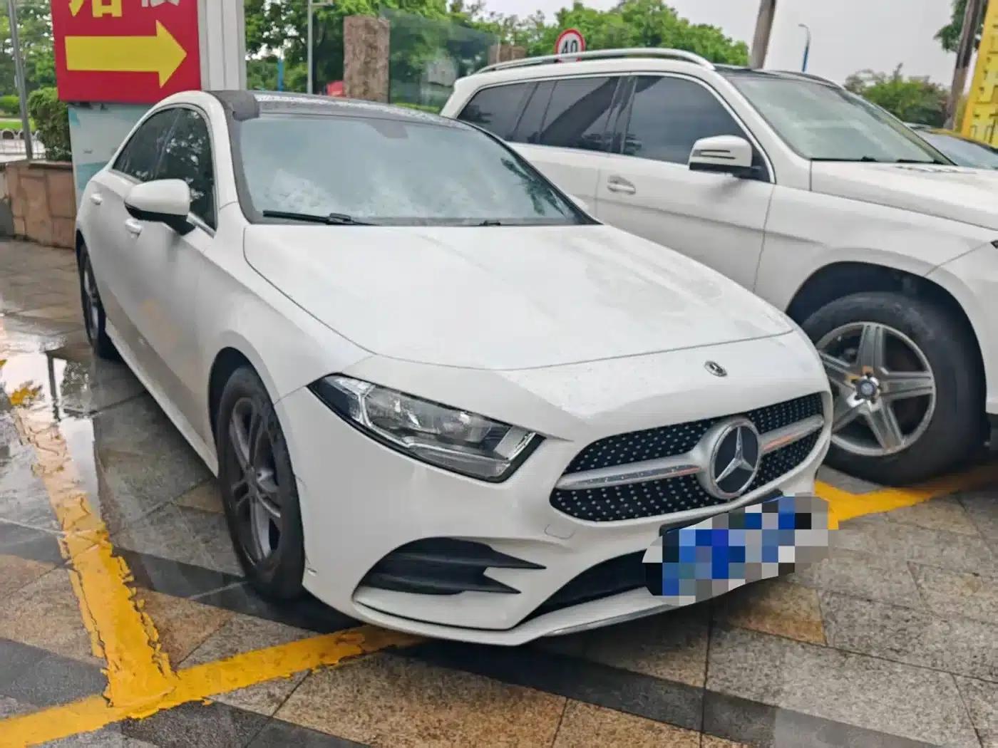2022 Mercedes-Benz A-Class A 180 L Sport Sedan — миниатюра 2