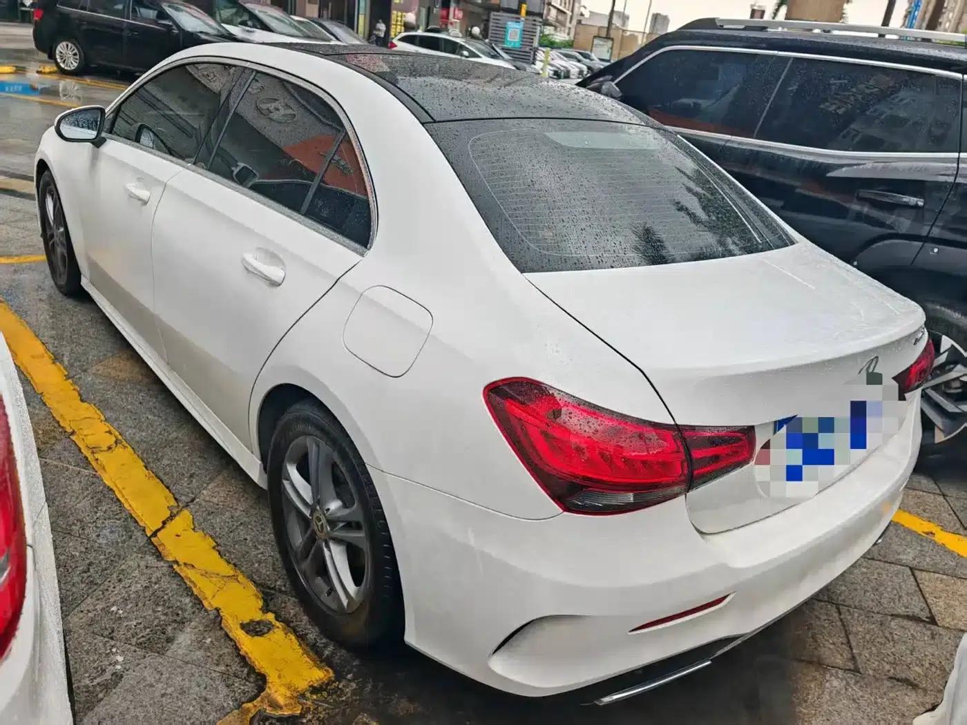 2022 Mercedes-Benz A-Class A 180 L Sport Sedan — миниатюра 11